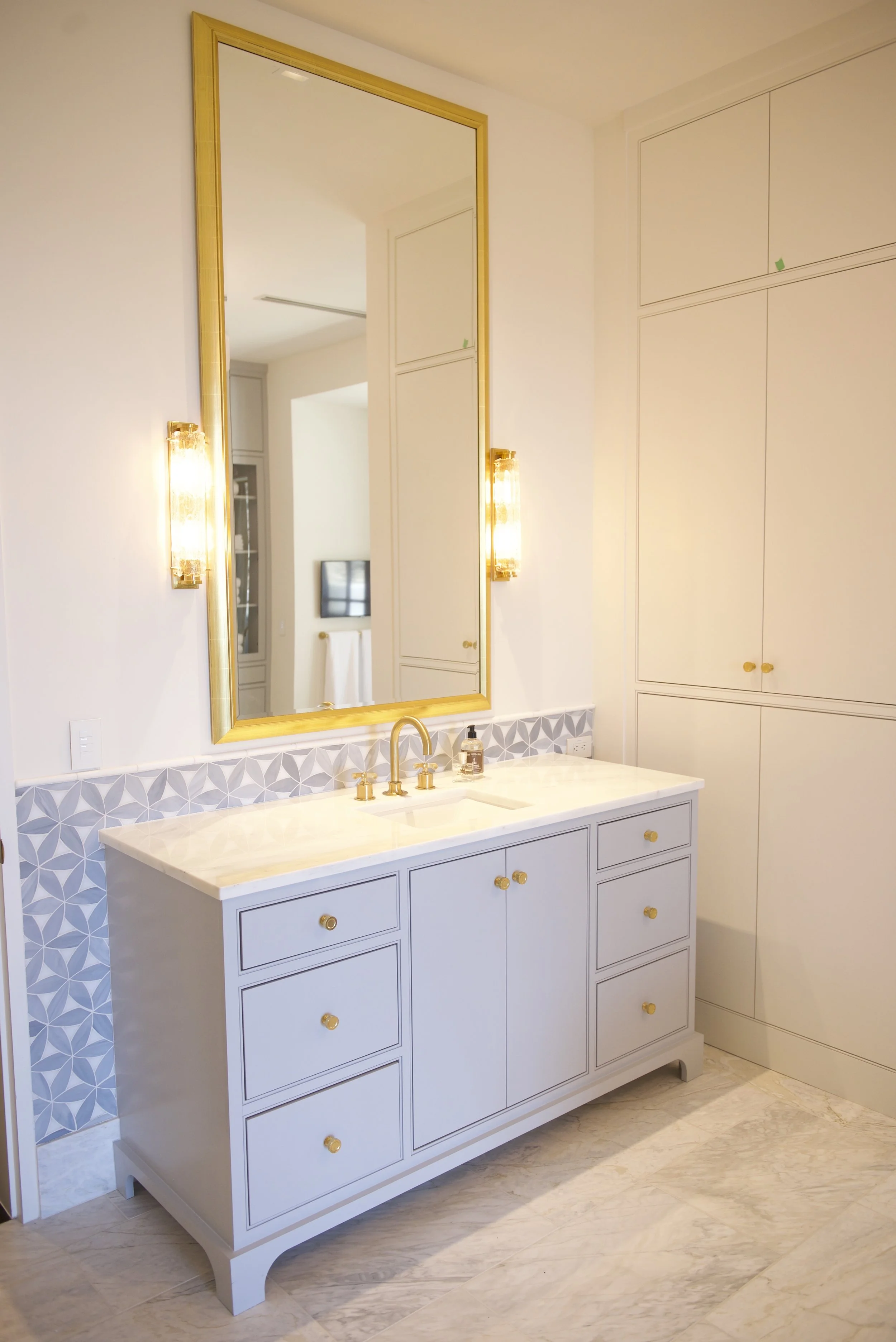 Wainscoting tile, Austin